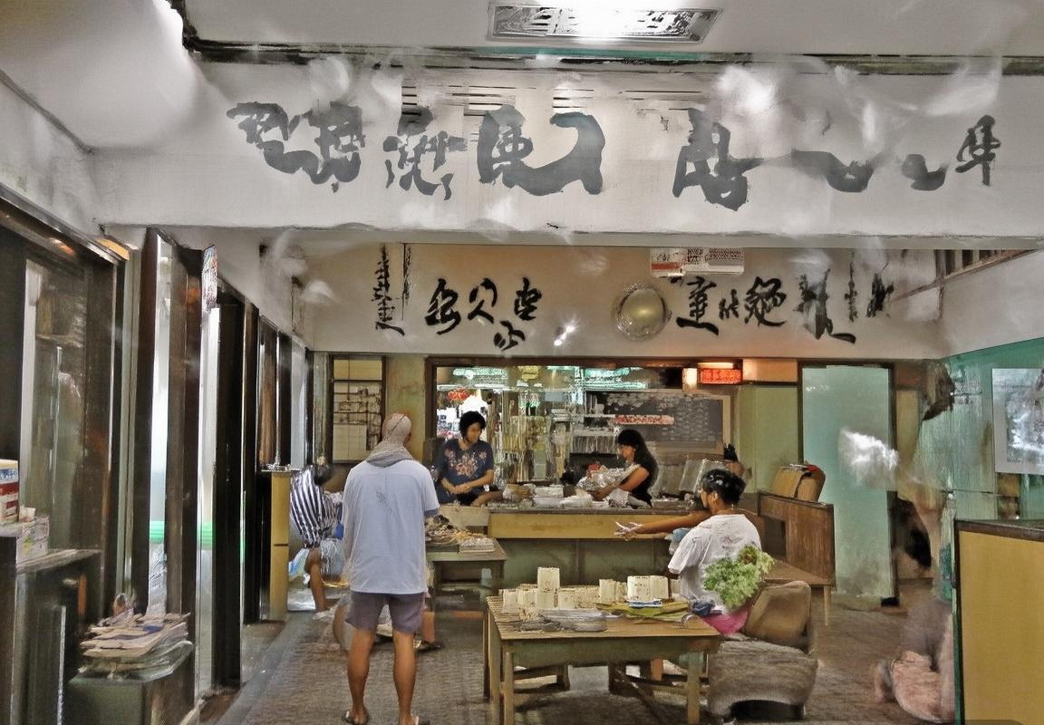 拜仁慕尼黑VSAC米兰：欧冠巅峰对决战术解析(图3)