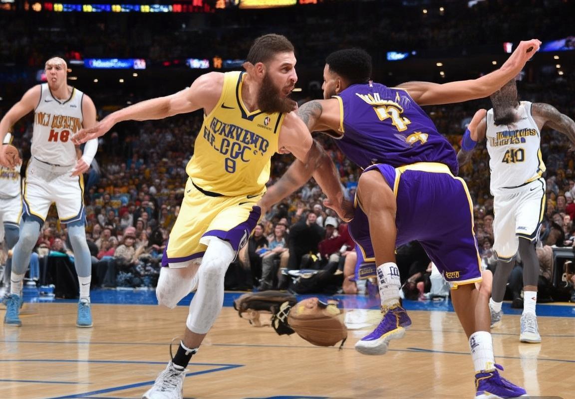 2018年NBA掘金湖人巅峰对决：传奇之战精彩回顾(图2)